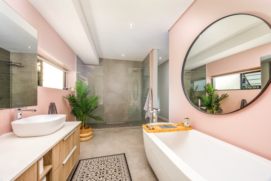 5 Bedroom Property for Sale in Aurora Western Cape